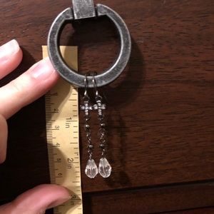 Earrings with clear crystal